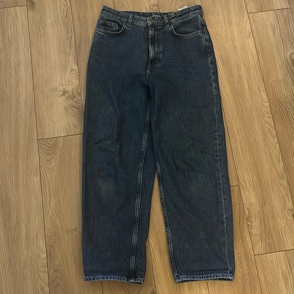 Cos tapered leg high rise ankle lengths blue jeans - Picture 2 of 3